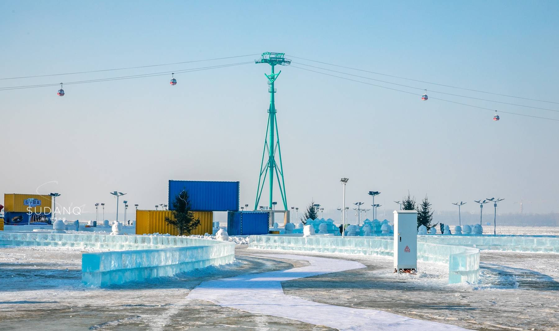 原创 冬天的江上能开车,我不信!东北人:不仅能开车还能“开坦克”11