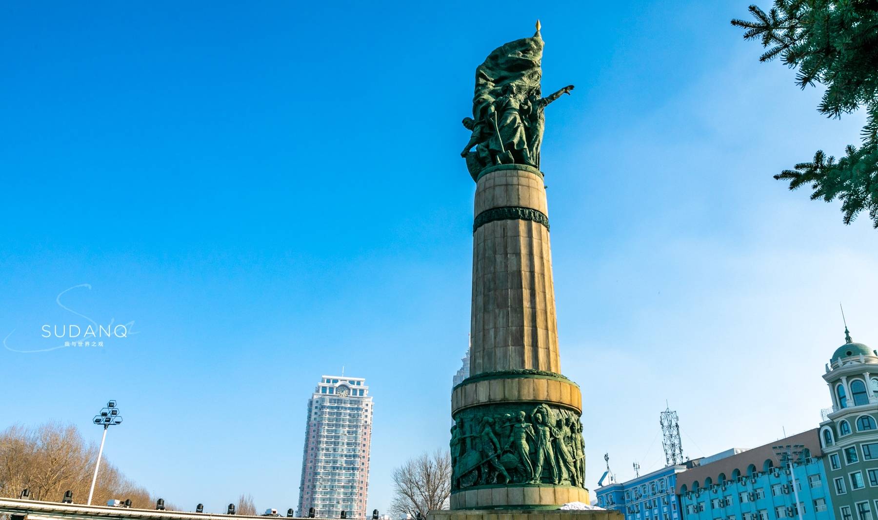 原创 冬天的江上能开车,我不信!东北人:不仅能开车还能“开坦克”13