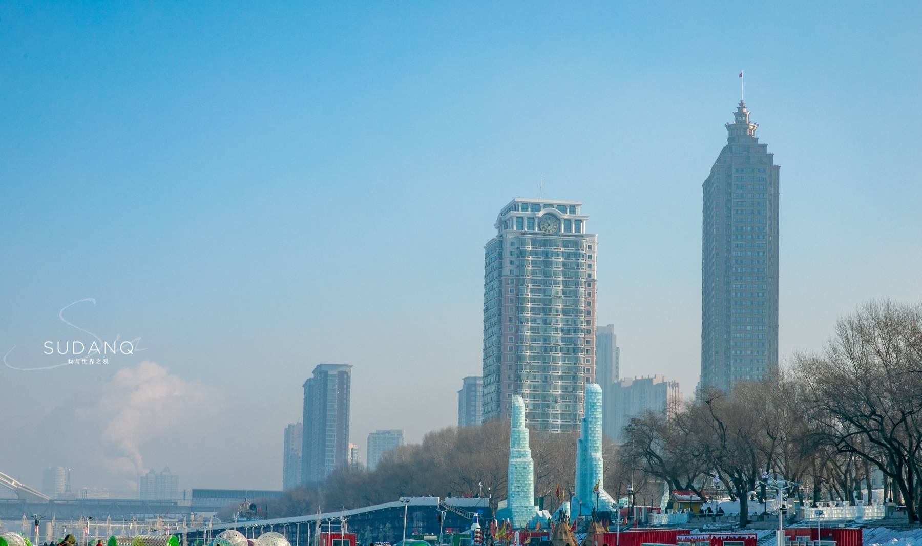 原创 冬天的江上能开车,我不信!东北人:不仅能开车还能“开坦克”15