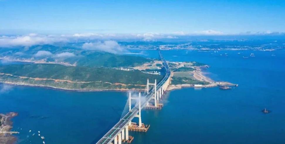 原创 鹏博士的“云上战役”:云战略2.0时代和4000万中小企业2