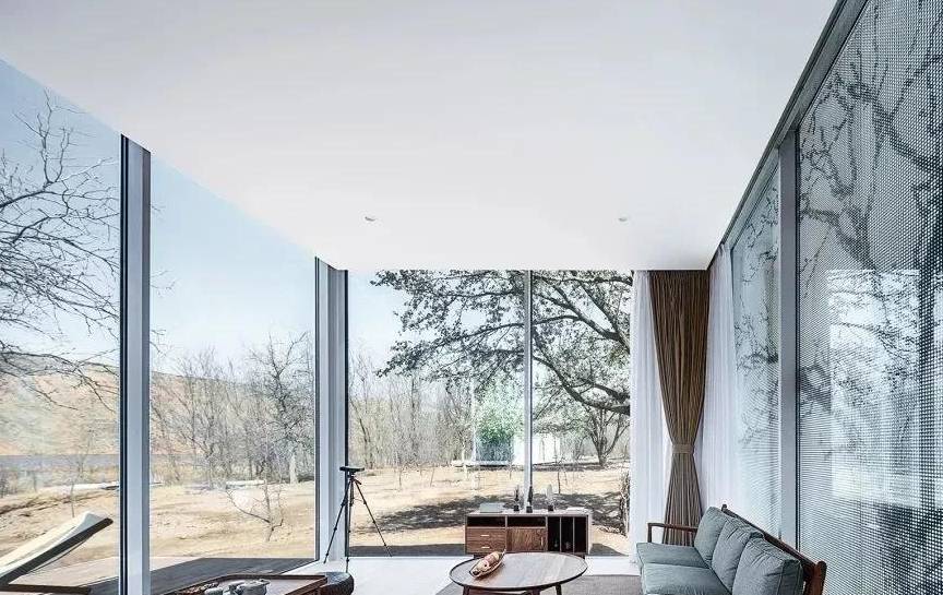 原创 这个哈佛女学霸在绝美的无人之地造房子，改变中产打卡旅行方式10