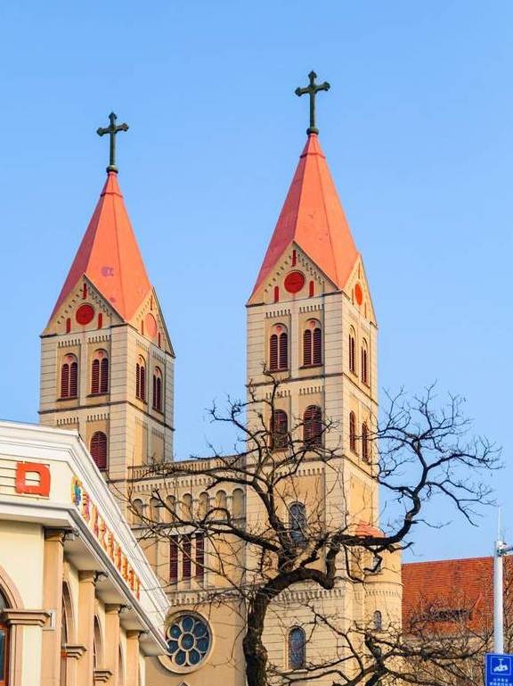 原创 老城区里的旧房子,是百年别墅更是网红书店,可观青岛地标7