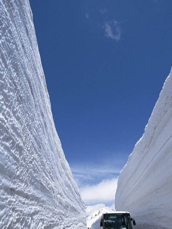 原创 日本的雪山 壮观无比的雪壁奇景1