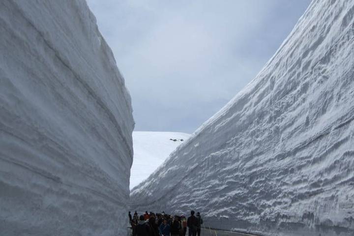原创 日本的雪山 壮观无比的雪壁奇景3