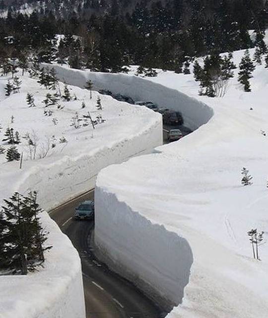 原创 日本的雪山 壮观无比的雪壁奇景6