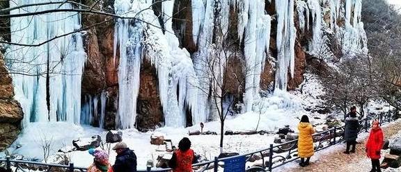 原创 人在京西去哪里看冰瀑?门头沟这里正式开放,还有夜景,等您来!注意保暖!3