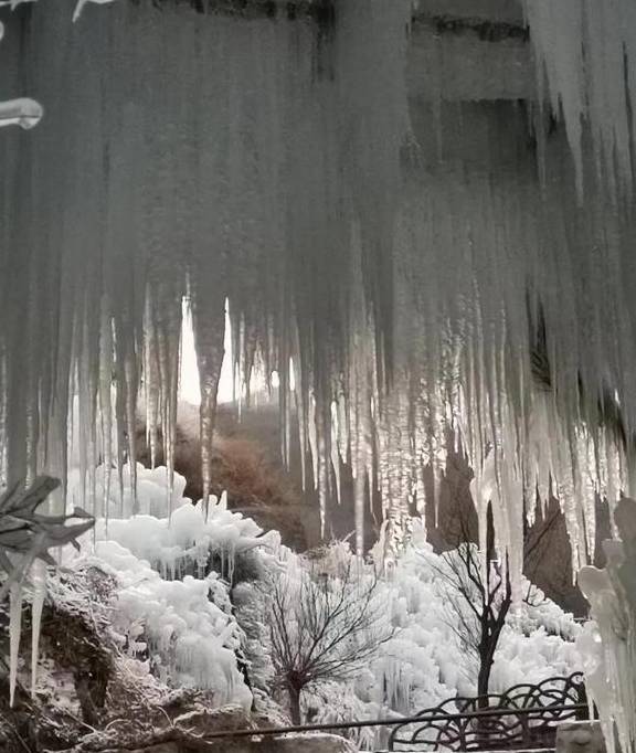 原创 人在京西去哪里看冰瀑?门头沟这里正式开放,还有夜景,等您来!注意保暖!4