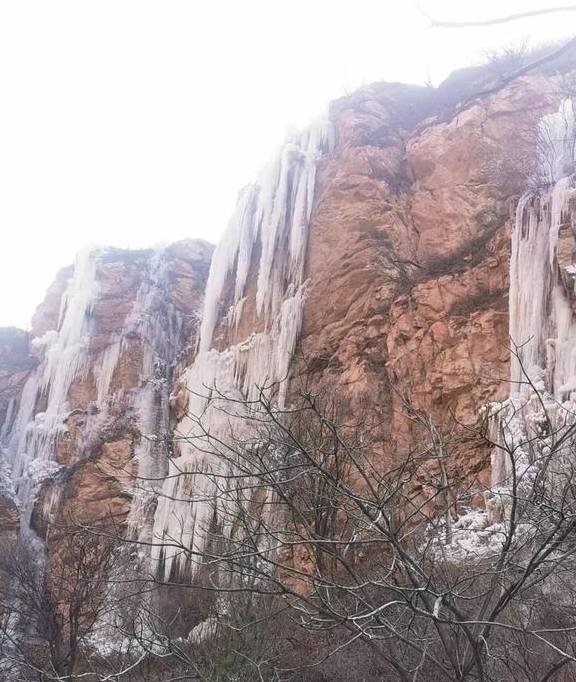 原创 人在京西去哪里看冰瀑?门头沟这里正式开放,还有夜景,等您来!注意保暖!9