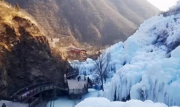 原创 人在京西去哪里看冰瀑?门头沟这里正式开放,还有夜景,等您来!注意保暖!10