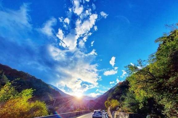 原创 跑马溜溜的山上,一朵溜溜的云哟,康定风光锦绣,你来过吗2