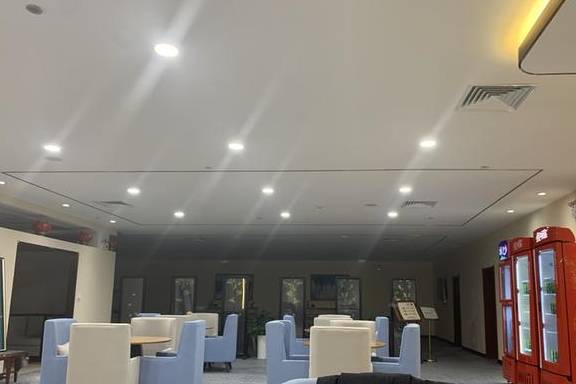 原创 几乎零差评！乘务长亲自削水果给乘客，这家航司才是好服务标杆4