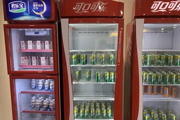 原创 几乎零差评！乘务长亲自削水果给乘客，这家航司才是好服务标杆8