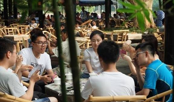 原创 昔日的“锦城一绝”,“甲天下”的成都茶馆,现在依然很常见3