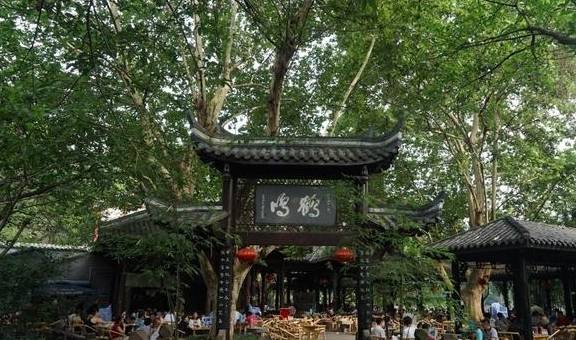 原创 昔日的“锦城一绝”,“甲天下”的成都茶馆,现在依然很常见8