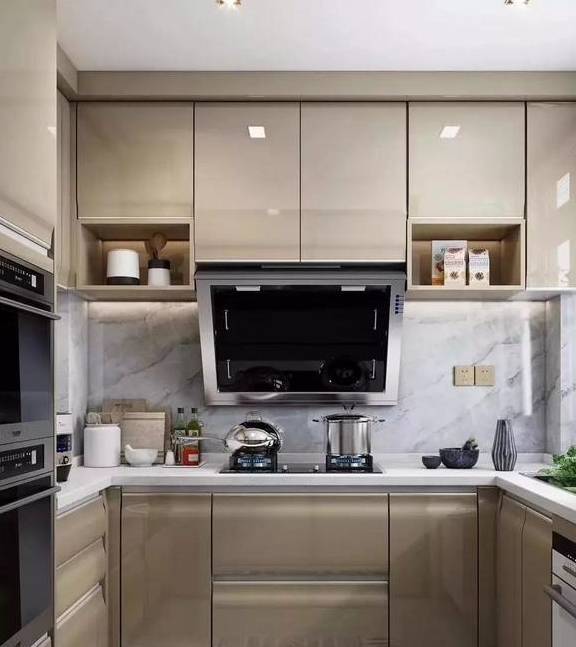 曾毓群成“汽车圈新首富”,但“宁王”市值4个月蒸发4000亿1