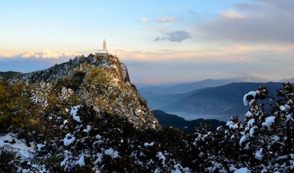 原创 行旅云南大理鸡足山，登高祈愿，遇见靓丽的冬日绝色！5