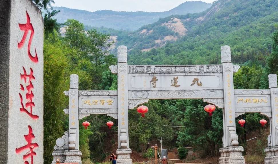原创 行旅云南大理鸡足山，登高祈愿，遇见靓丽的冬日绝色！11