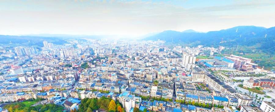 原创 贵州黔东南州人口最多的县,拥有机场,坐高铁却要去邻县1