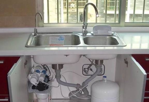 净水器的4大选购误区，你全了解吗？了解后再选购，以防被忽悠5