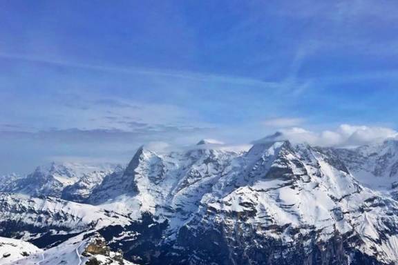 为什么高山多积雪?离太阳越近,不是应该越暖和吗?4