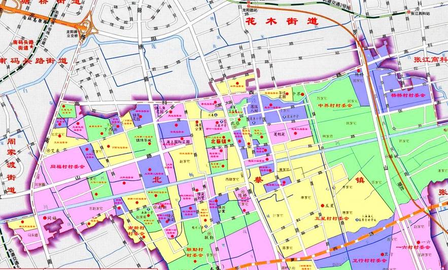 上海浦东新区一个镇，紧邻市区，面积24平方公里，人口28万1