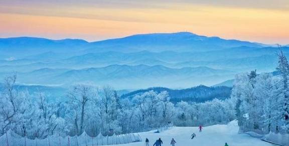 撒欢的雪季尾巴，还有哪里可以去滑雪？18