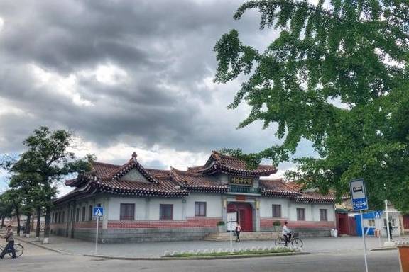 走进朝鲜，在朝鲜第二大城市能见到什么？3