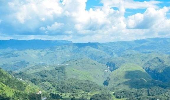 贵州这条堪比赛道的盘山公路,背后竟有一段可歌可泣的历史8