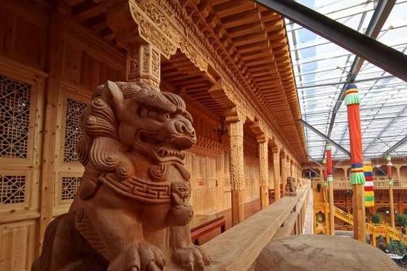 青海一“藏家大院”被认证为“世界最大的木结构四合院”3