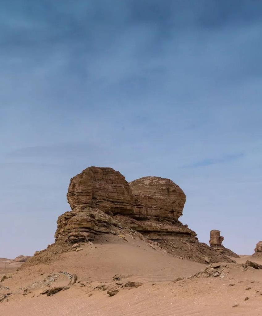 人迹罕至，无人区包围，国内最“孤独”的城市却美得像个意外14