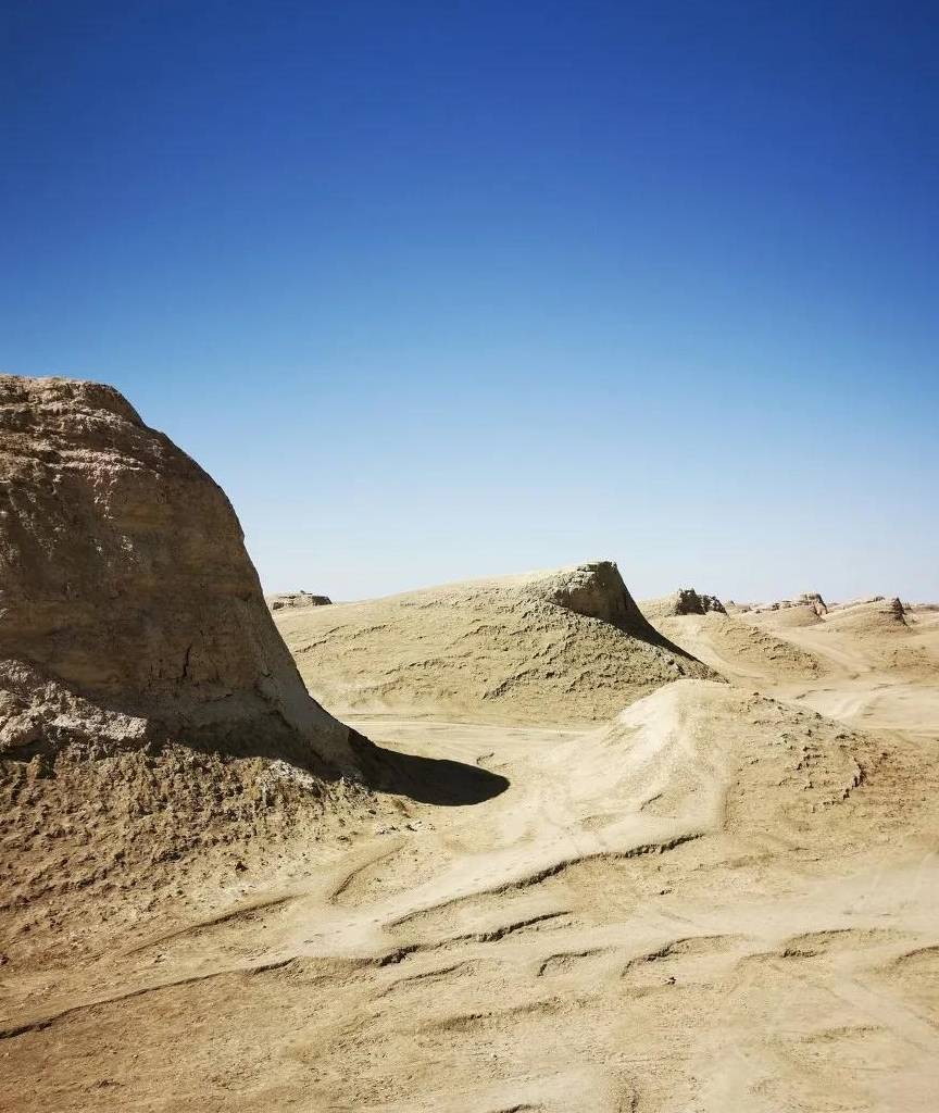 人迹罕至，无人区包围，国内最“孤独”的城市却美得像个意外27