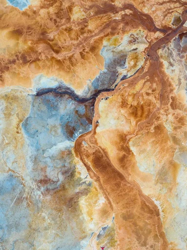 人迹罕至，无人区包围，国内最“孤独”的城市却美得像个意外32