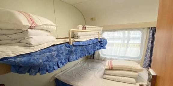 国内火车也有头等舱?看我多花了十倍价钱的包厢长啥样14