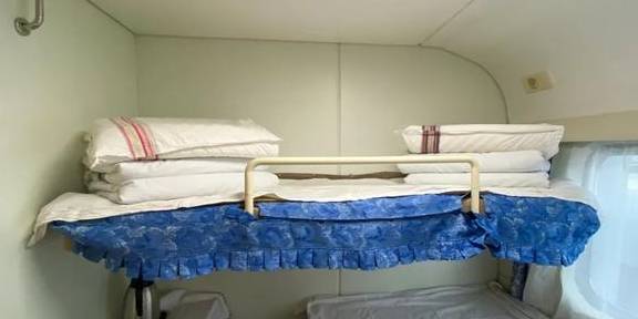 国内火车也有头等舱?看我多花了十倍价钱的包厢长啥样16