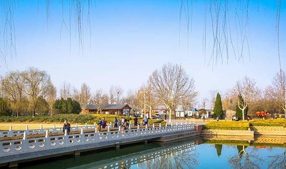 石家庄有一座在垃圾地基上建造的公园,风景如画,是春游的好去处1