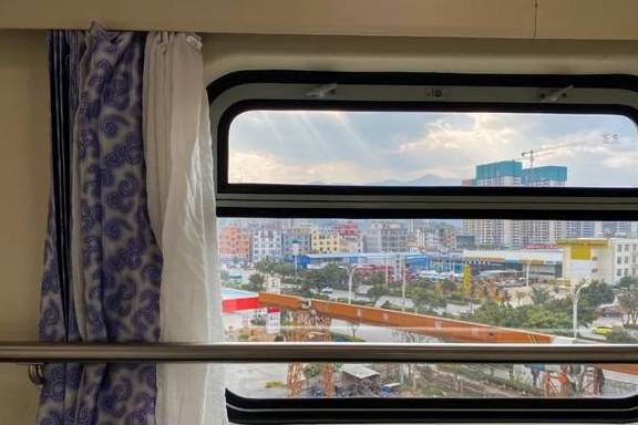 国内火车也有头等舱?看我多花了十倍价钱的包厢长啥样20