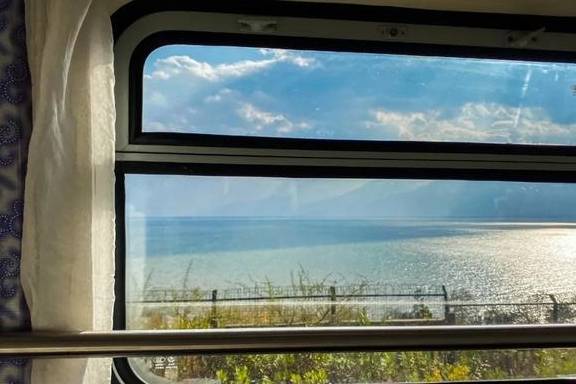 国内火车也有头等舱?看我多花了十倍价钱的包厢长啥样21