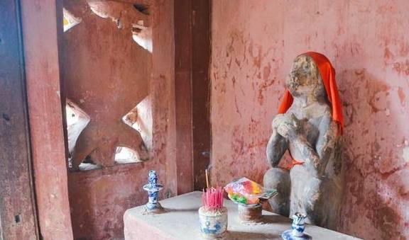 走进春天的茶山7