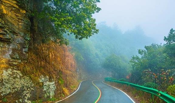 自驾皖南川藏线，挑战美龙33拐，这个网红路线流量曾达850万3