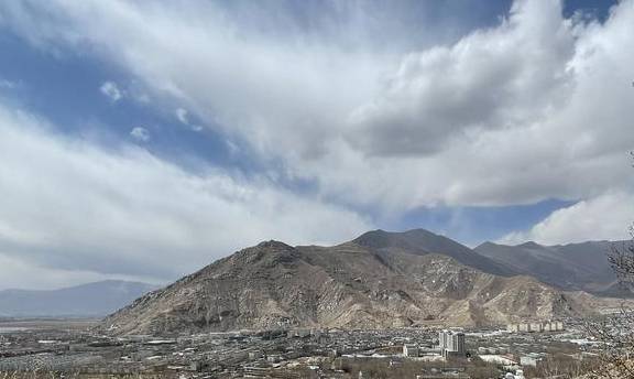 游色拉寺：再遇残疾拜佛人，看僧人精彩辩经，为什么拉萨滴滴车贵7