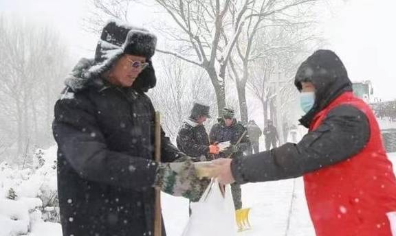 风雪荣成天:山河壮丽,人间温暖22