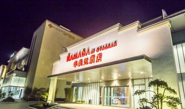 黄山黟县有一座酒店,位置绝佳,周边就是西递宏村,是旅游好去处1