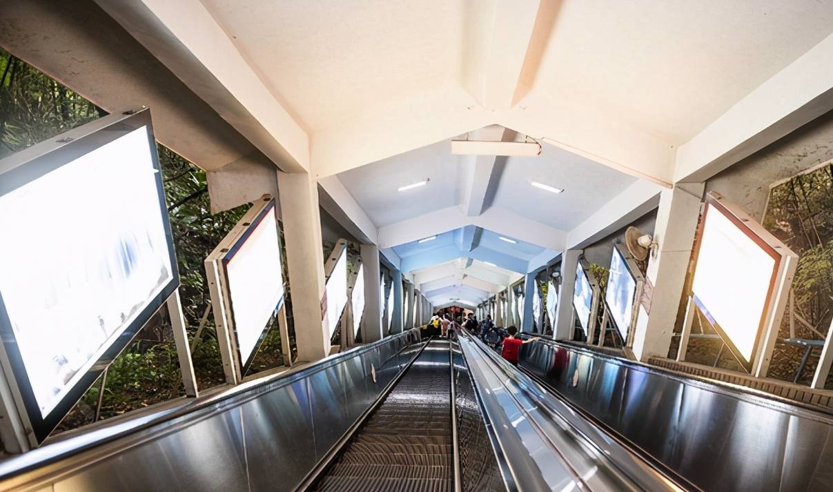 中国超美瀑布就在贵州，每秒有395吨水飞泻而下，实属是天地杰作3