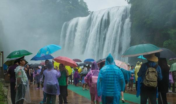 中国超美瀑布就在贵州，每秒有395吨水飞泻而下，实属是天地杰作13