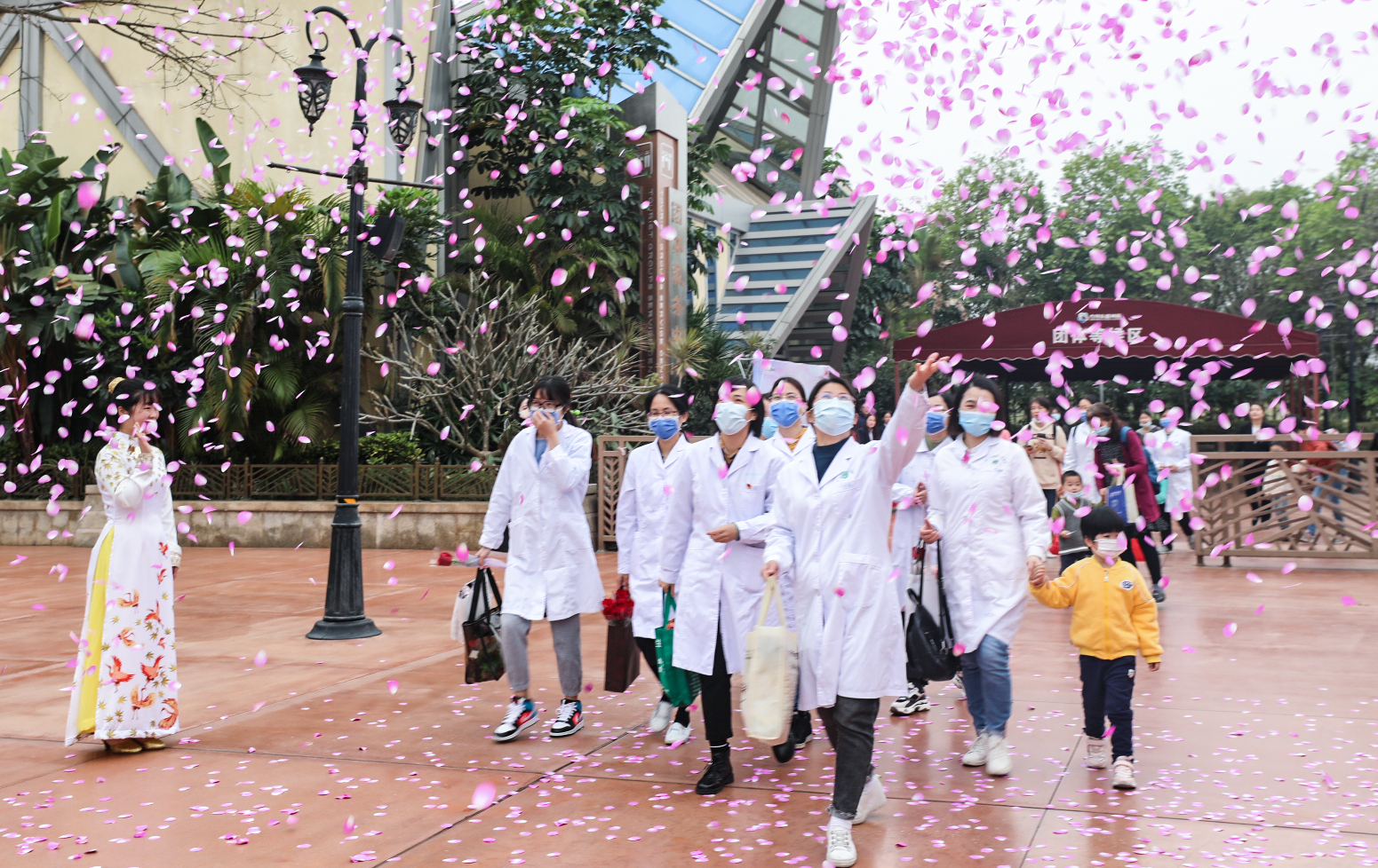 南宁方特推出“女神穿越节” 致敬“半边天”1