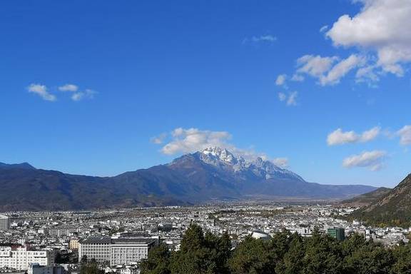 “七彩云南”与“多彩贵州”究竟谁更名副其实?9