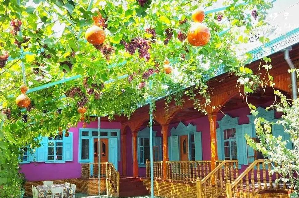 媲美摩洛哥，童话般的蓝色小镇，是这个春天与新疆的一场艳遇14