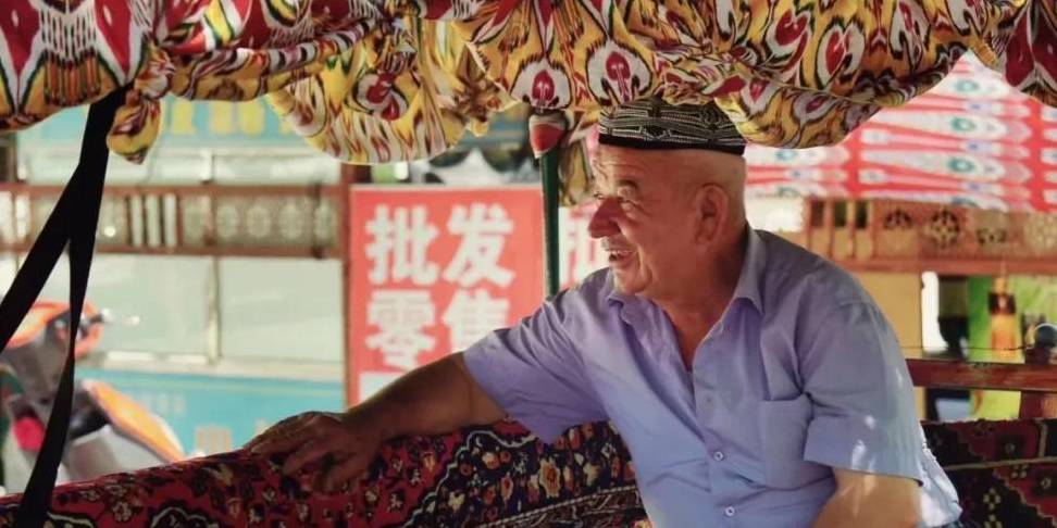 媲美摩洛哥，童话般的蓝色小镇，是这个春天与新疆的一场艳遇18