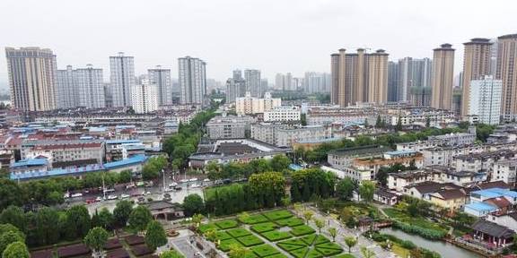 四川妹子到陕西,陌生男网友竟约见面吃饭,看看发生了啥?安全吗9