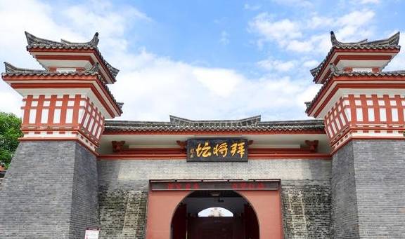 四川妹子到陕西,陌生男网友竟约见面吃饭,看看发生了啥?安全吗10